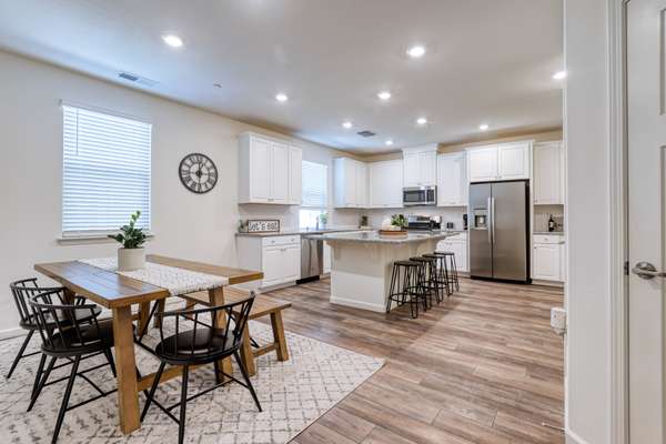 2108 Brave Hawk Loop Roseville, CA 95747