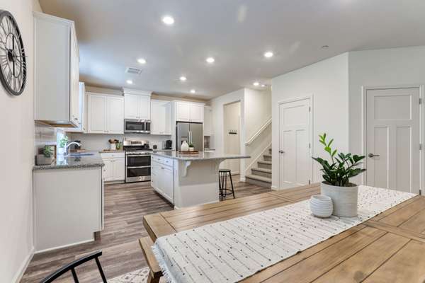 2108 Brave Hawk Loop Roseville, CA 95747