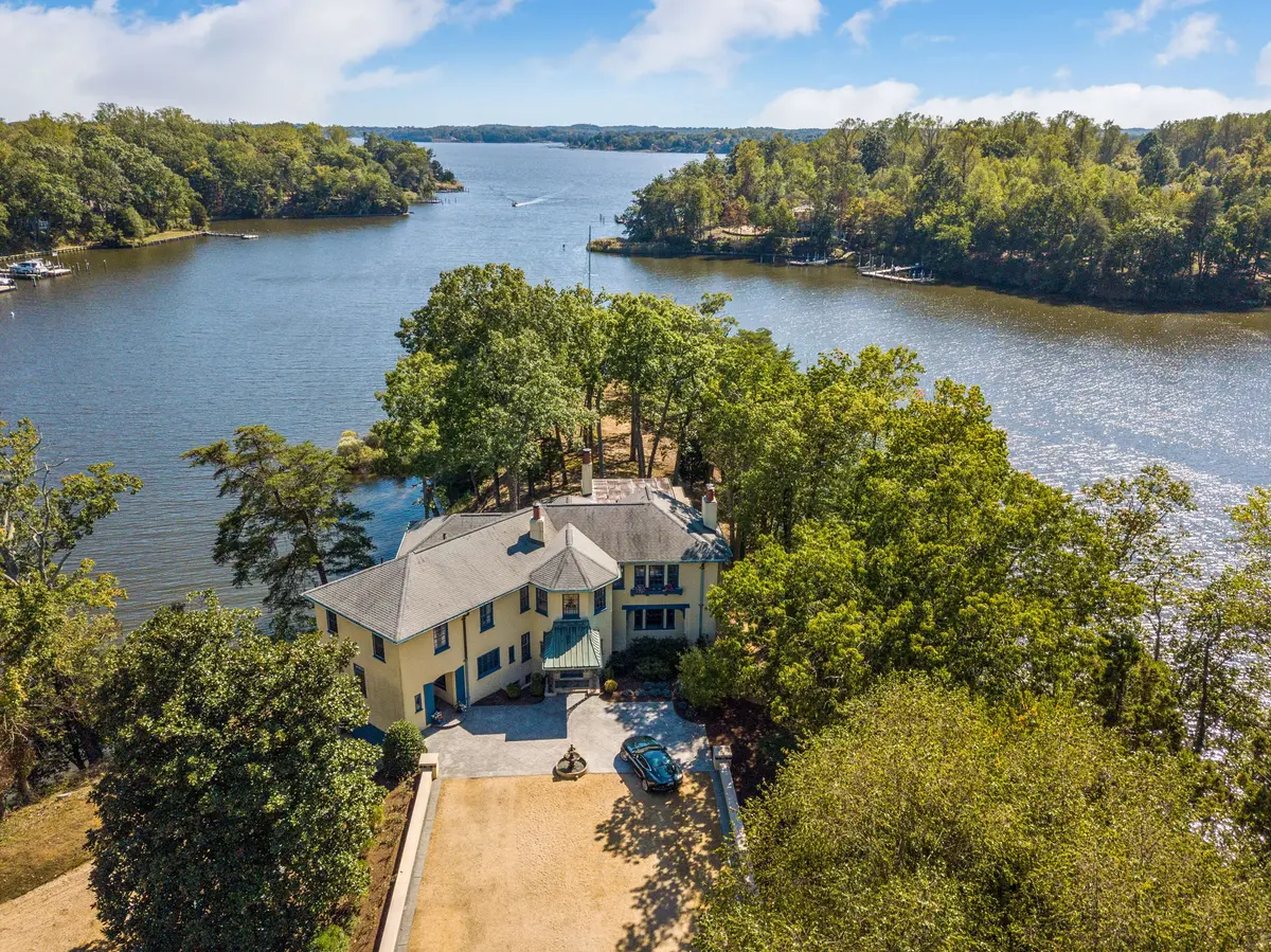 29 Homeport Dr, Edgewater, MD 21037