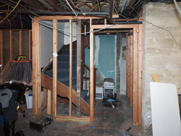 78 Hart Blvd Staten Island, NY 10301