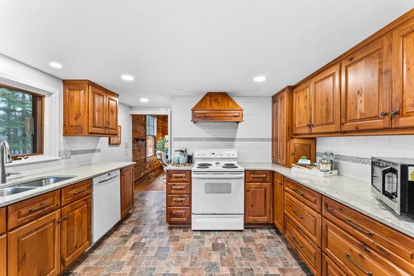 567 W Neshannock Ave New Wilmington, PA 16142