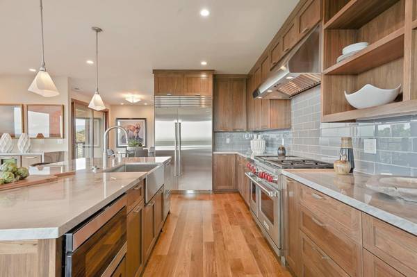 20520 Montalvo Heights Dr, Saratoga, CA 95070