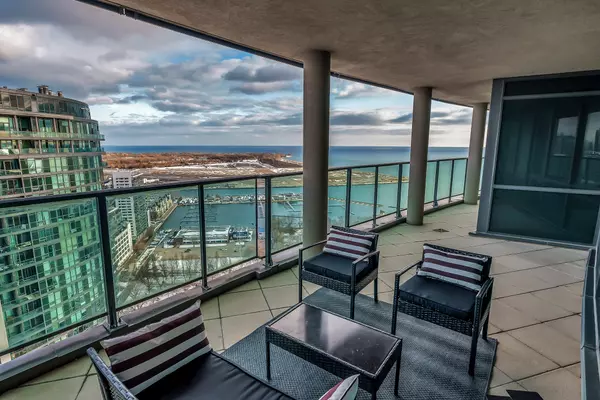 219 Fort York Toronto On M5V 1B1 ## 3704