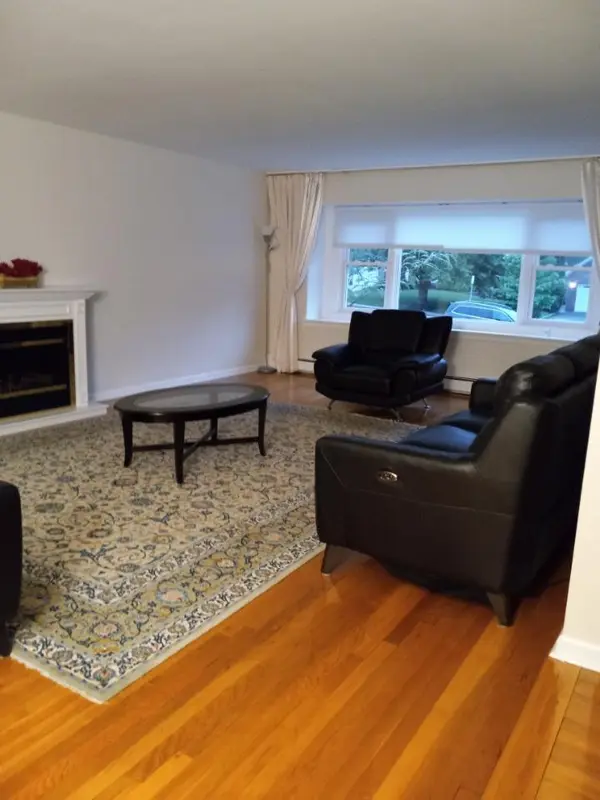 60 Churchill Dr, Clifton, NJ 07013