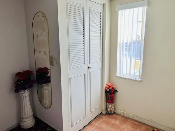 15141 NE 6th Ave #4, Miami, FL 33162