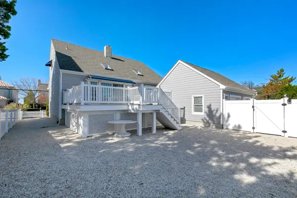 1027 Barnegat Ln, Mantoloking, NJ 08738