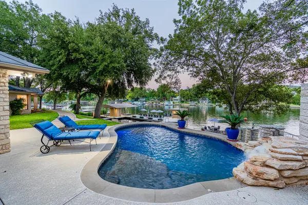 2432 Williams Lakeshore, Kingsland, TX 78639