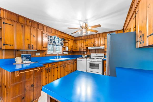 209 Woodland Dr New Castle, PA 16105