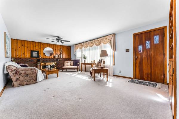 209 Woodland Dr New Castle, PA 16105