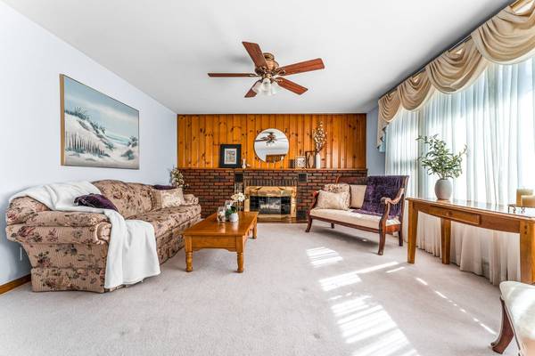 209 Woodland Dr New Castle, PA 16105