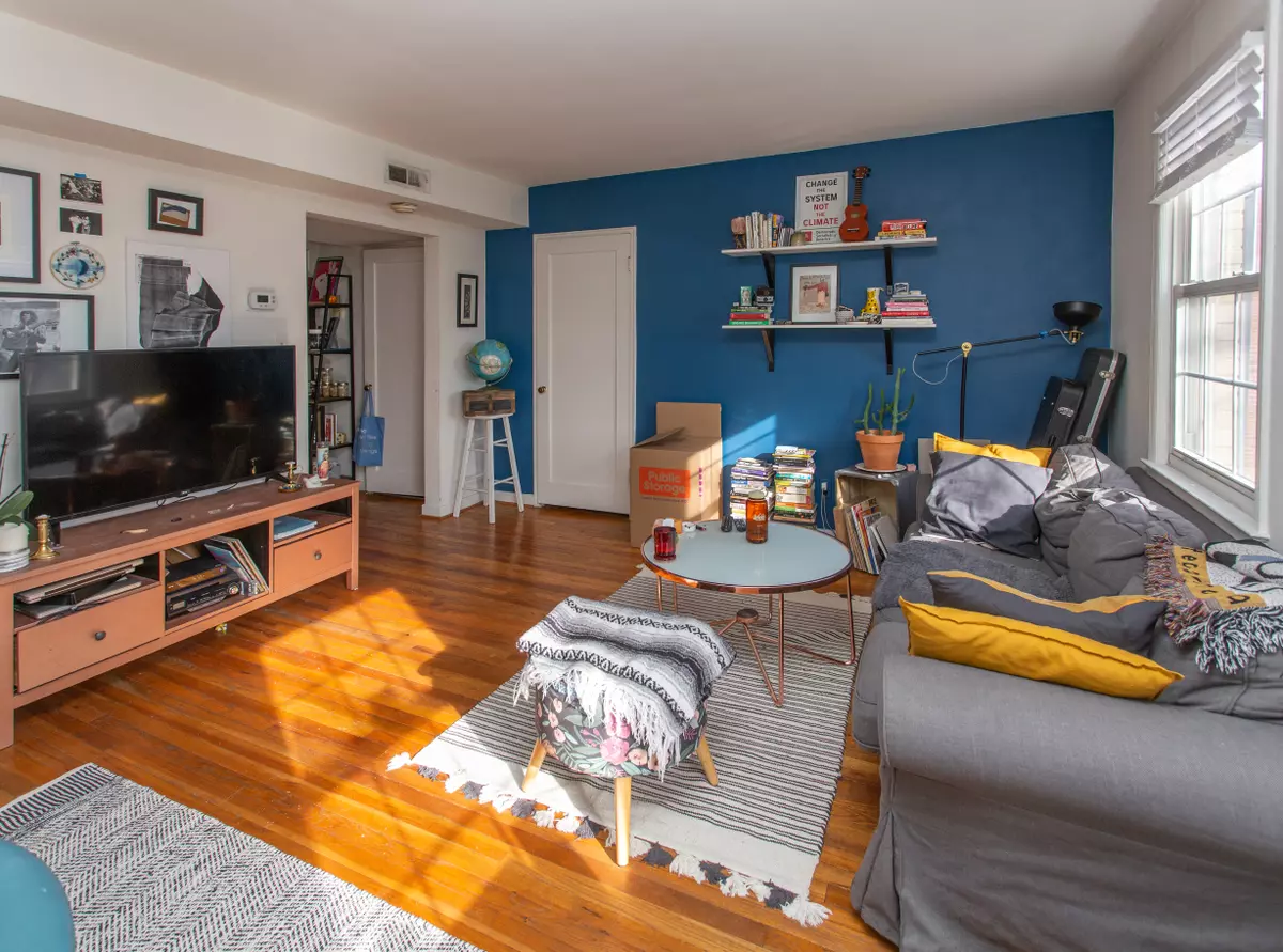 Silver Spring, MD 20910,2206 Washington Ave #302