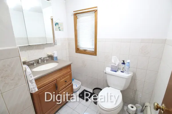 116 Massasoit St, Waltham, MA 02453