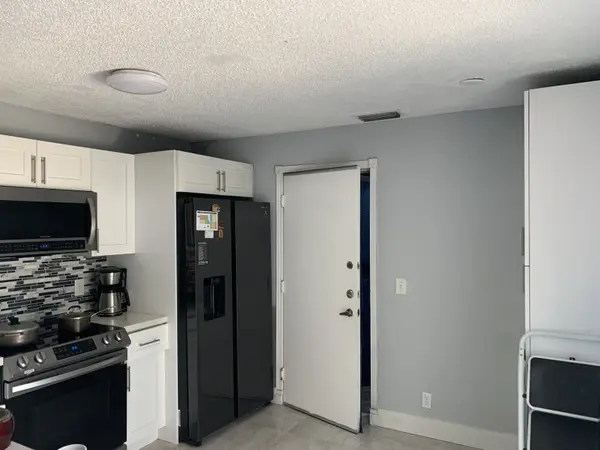 11086 Long Boat Dr, Hollywood, FL 33026