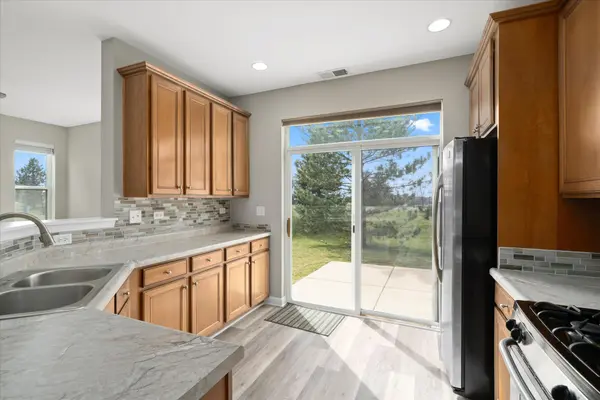 461 Dancer Ln, Oswego, IL 60543