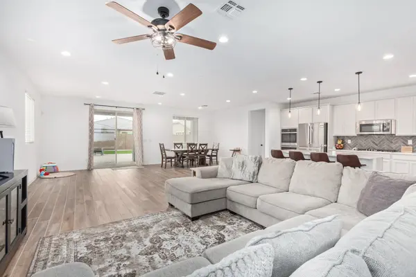 12731 W Tuckey Ln, Glendale, AZ 85307