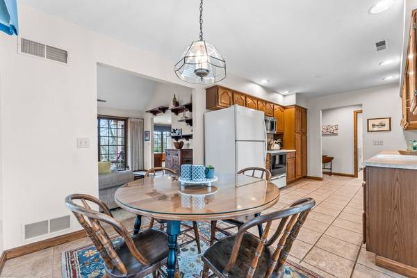 3815 N Point Dr New Castle, PA 16105