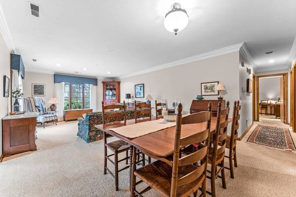 3815 N Point Dr New Castle, PA 16105