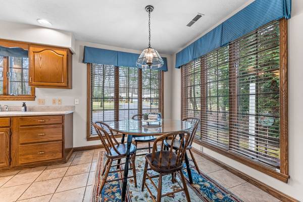 3815 N Point Dr New Castle, PA 16105