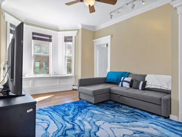 560 E 6th St #2 South Boston, MA 02127