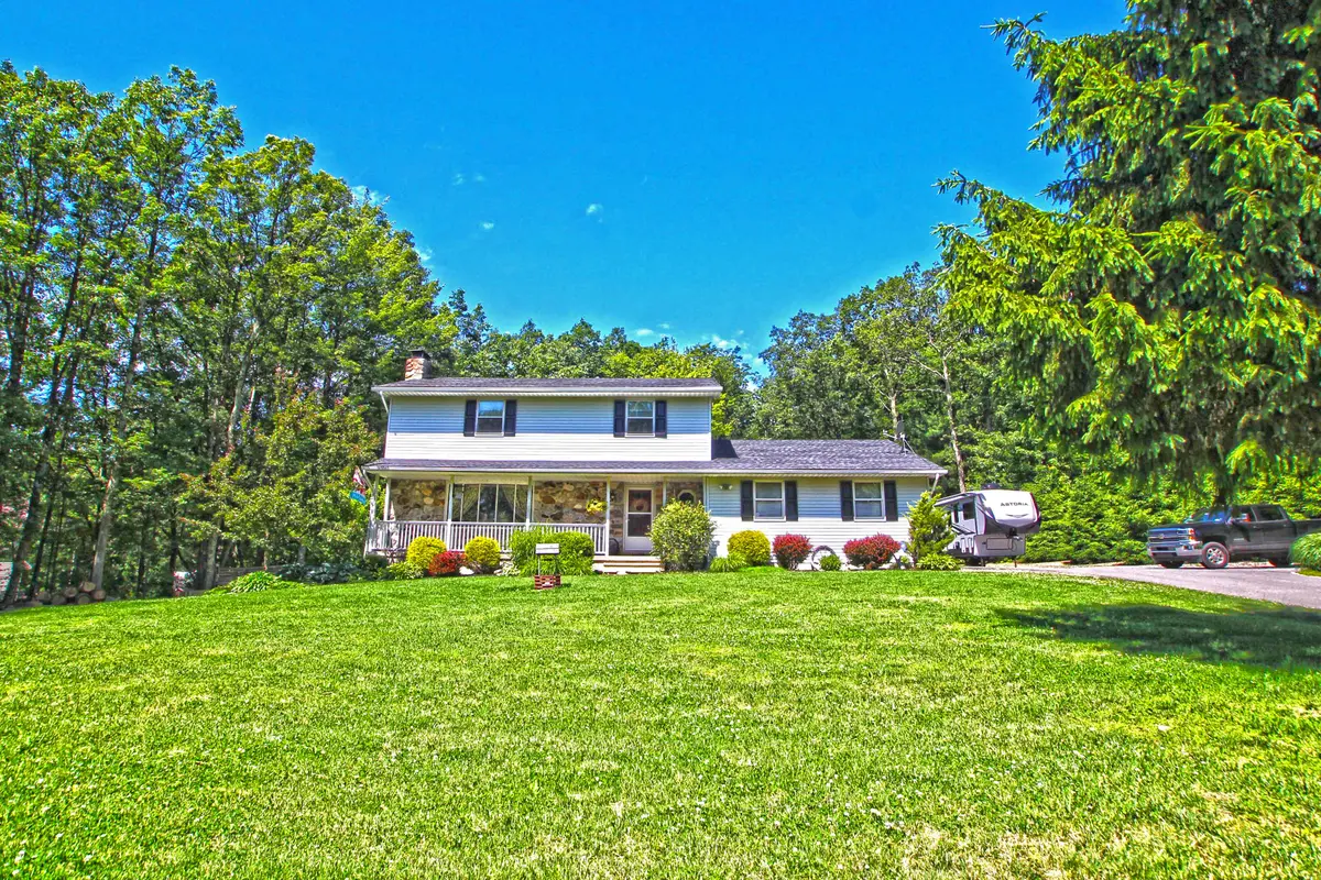 295 Shady Oaks Dr E, Saylorsburg, PA 18353