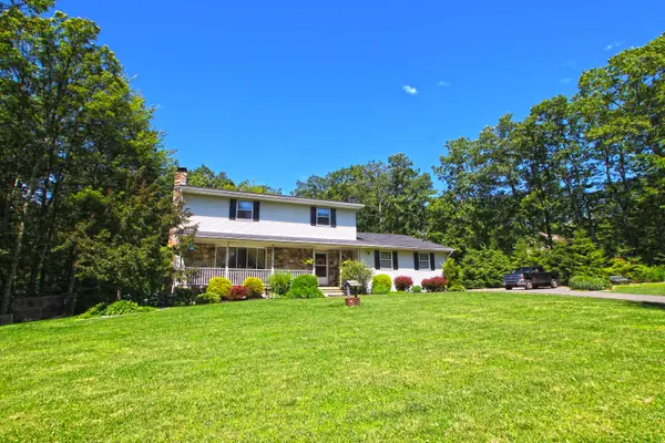 295 Shady Oaks Dr E, Saylorsburg, PA 18353
