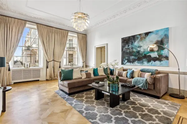 Eaton Place #CH/UK, United Kingdom,