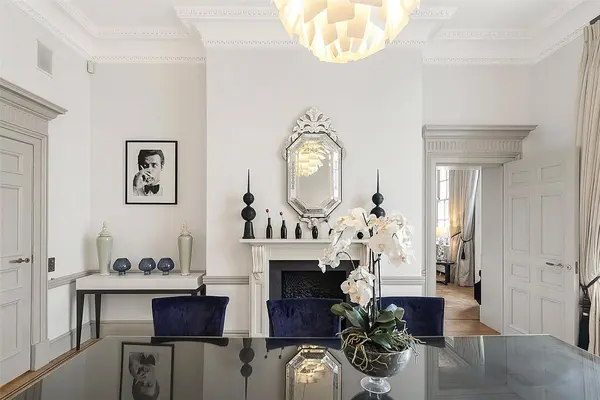 Eaton Place #CH/UK, United Kingdom,