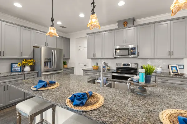 6615 Old Jacksonboro Rd Ravenel, SC 29470