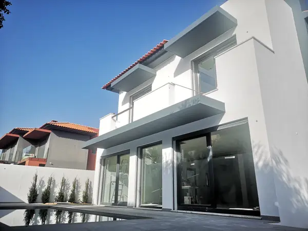 5 Bedroom Modern Villa with Pool in Cascais. Portugal