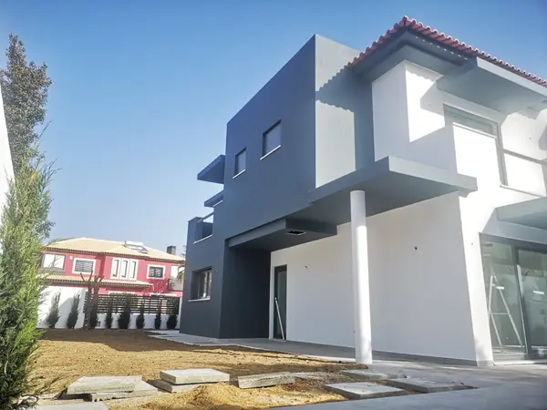 5 Bedroom Modern Villa with Pool in Cascais. Portugal