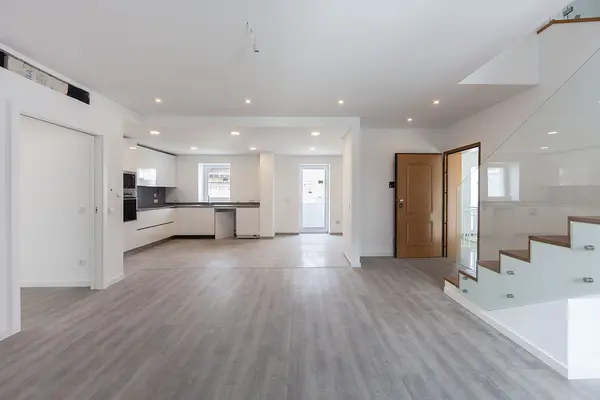 New 4 Bedroom Duplex in the Center of Parede, Cascais,