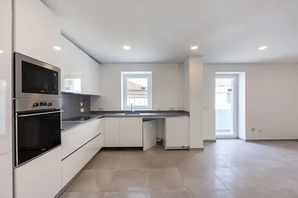 New 4 Bedroom Duplex in the Center of Parede, Cascais,