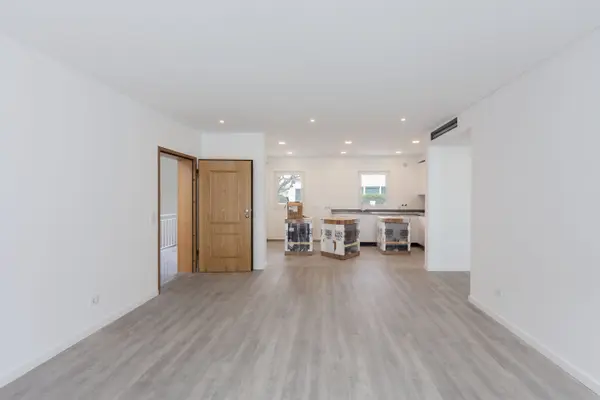 New 1 Bedroom Apartment located in Parede, Center,