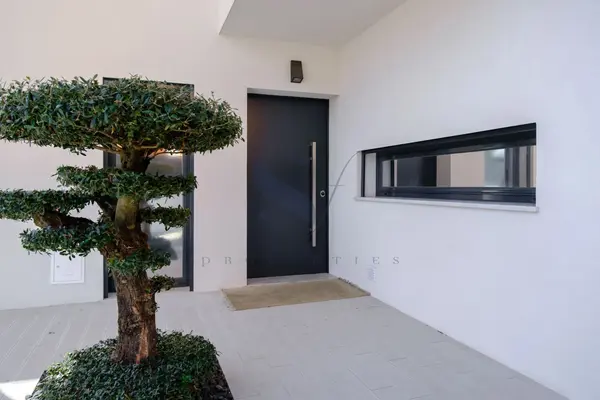 Luxury 4 bedroom villa in Aroeira, Portugal,