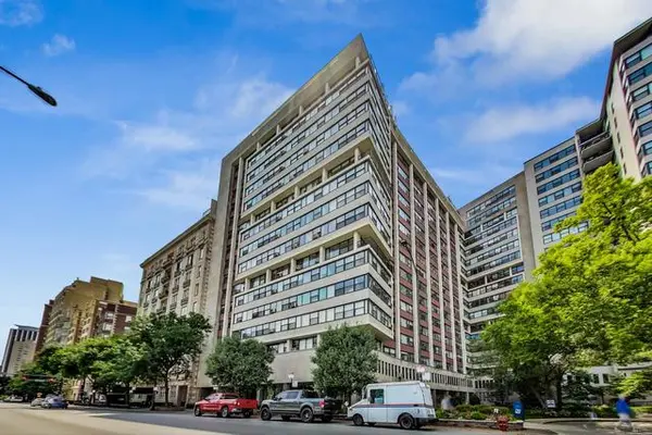 3410 N Lake Shore Dr #3D, Chicago, IL 60657