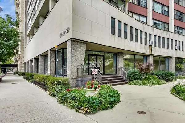 3410 N Lake Shore Dr #3D, Chicago, IL 60657