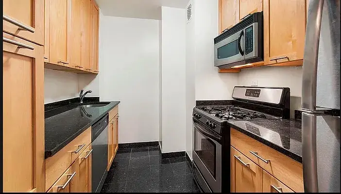 145 4th Ave #3D, New York, NY 10003