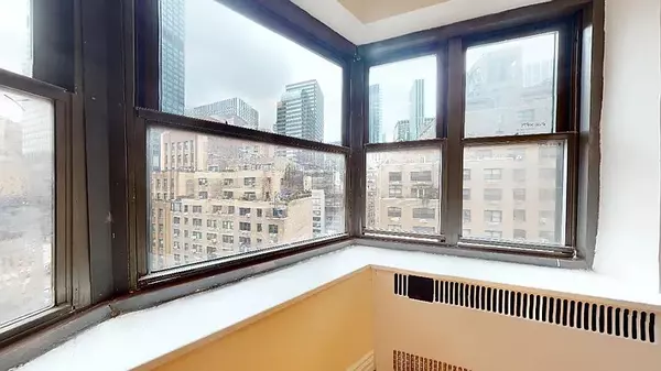 New York, NY 10022,141 E 56th St #11F