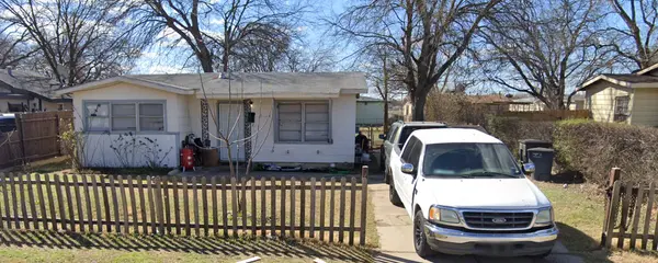 5640 Lester Granger Dr, Fort Worth, TX 76112