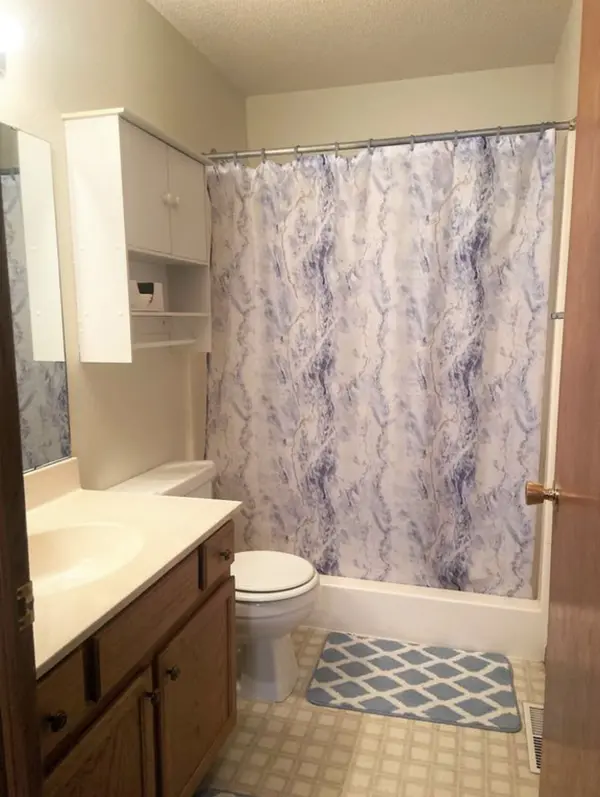 612 11th Ave NE #612, Waseca, MN 56093