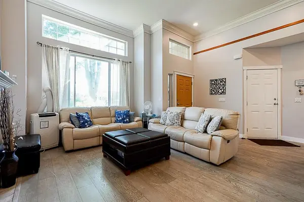 6440 Claytonwood Grv, Surrey, BC V3S 8G3