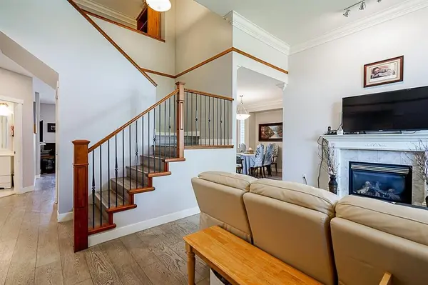 6440 Claytonwood Grv, Surrey, BC V3S 8G3