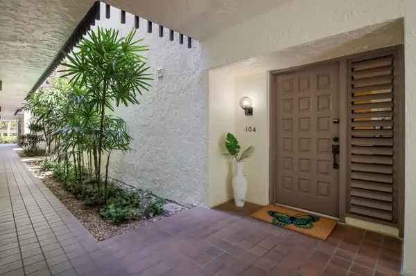 2055 Gulf of Mexico Dr #G2-104, Longboat Key, FL 34228