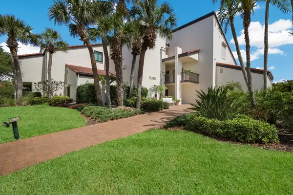 2055 Gulf of Mexico Dr #G2-104, Longboat Key, FL 34228