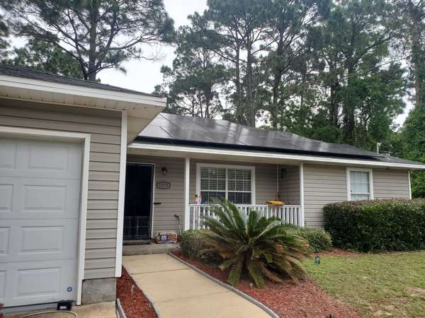 8276 Verdura St, Navarre, FL 32566