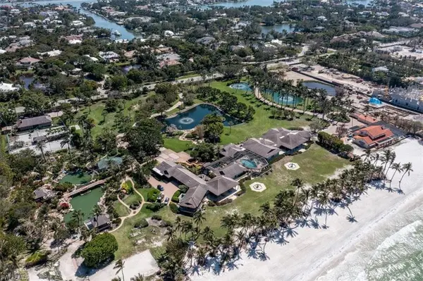 2200 Gordon Dr, Naples, FL 34102