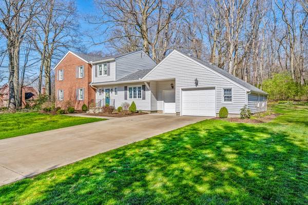 3410 Banberry Ln, New Castle, PA 16105
