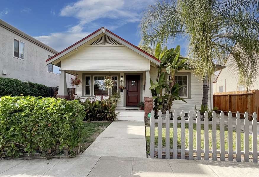 2104 25th St, Sacramento, CA 95818