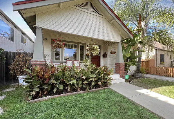 2104 25th St, Sacramento, CA 95818