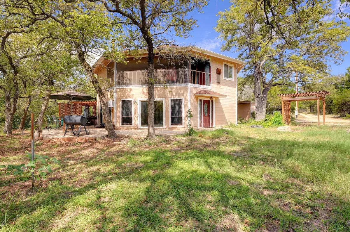 1015 Sand Hills Rd, Red Rock, TX 78662